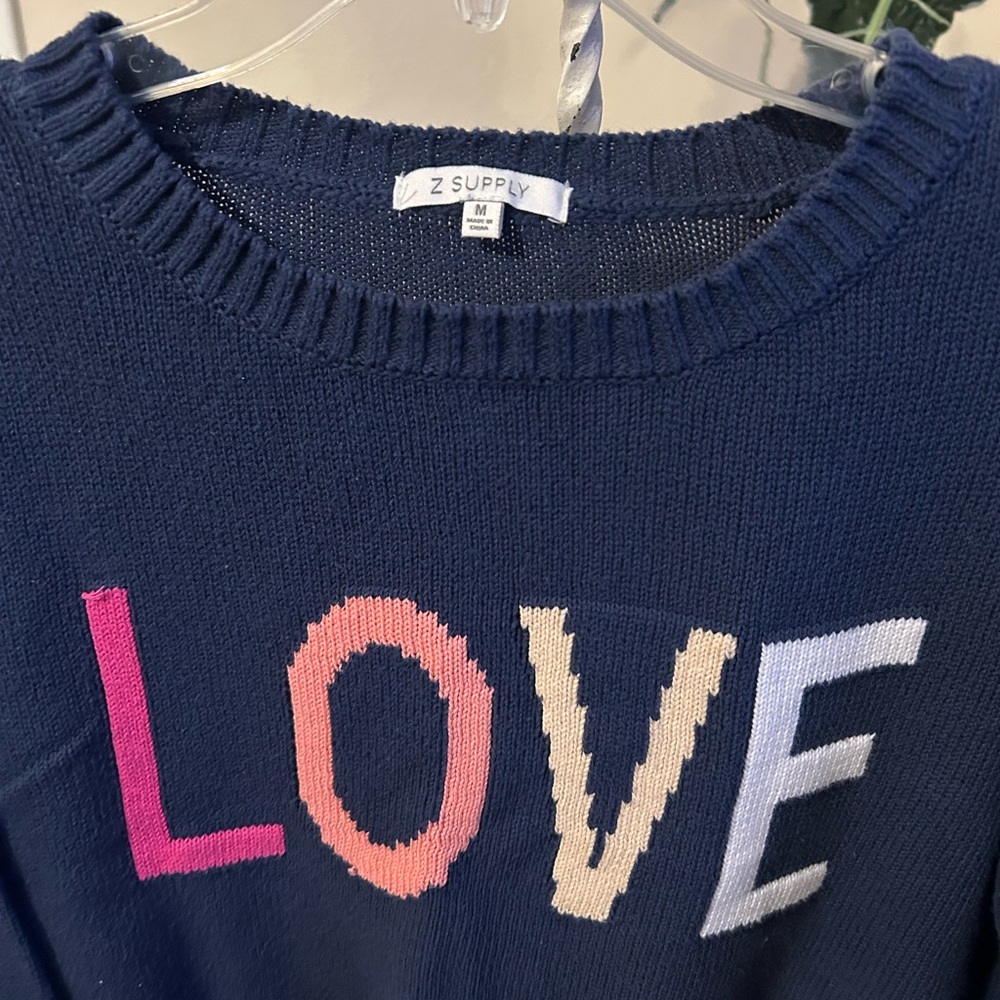 Z Supply Crop Pullover Sweater Women’s M Blue “LOVE” Crewneck Valentine’s Day - Picture 2 of 4